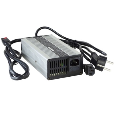 Chargeur de batterie lithium 12V 10A